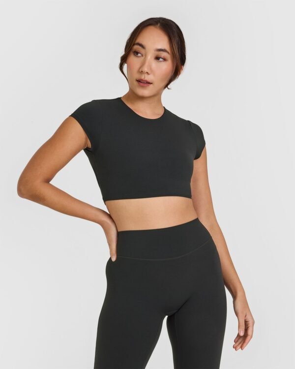 SoftMotion Short Sleeve Crop Top | Soft Black